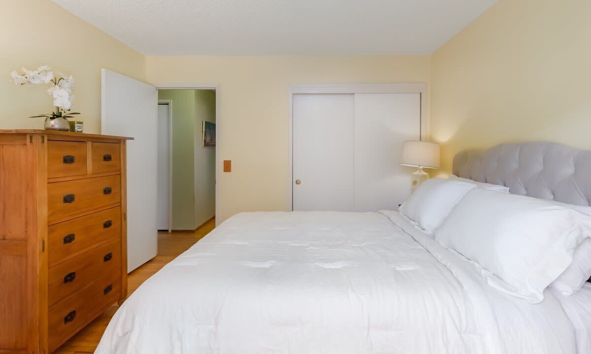Photo of Bedroom in Opal Cliffs