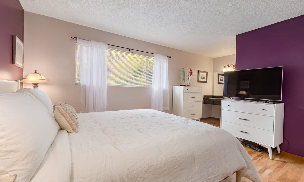 Photo of Bedroom in Opal Cliffs