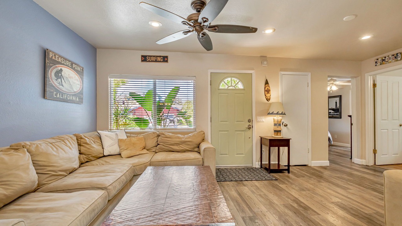 Photo of Livingroom in Opal Cliffs
