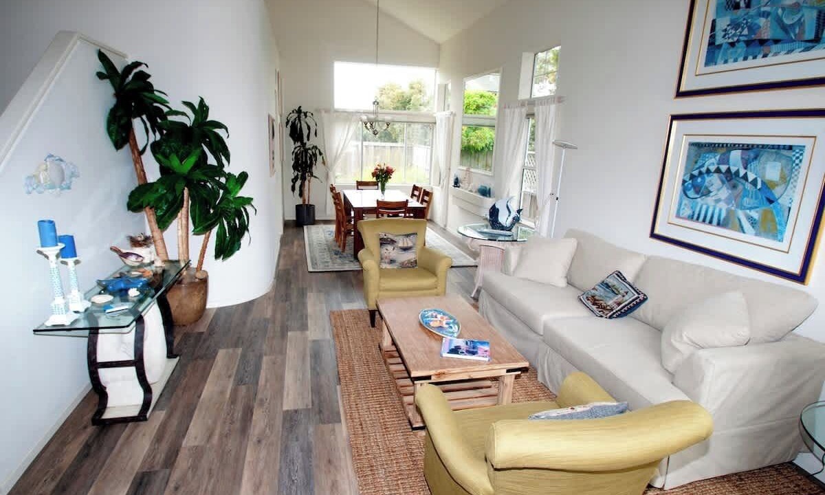 Photo of Livingroom in Westside Santa Cruz