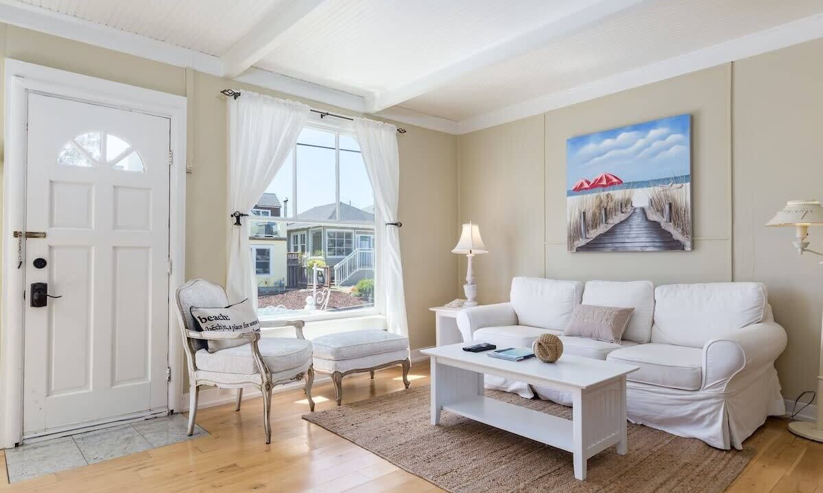 Photo of Livingroom in Seabright
