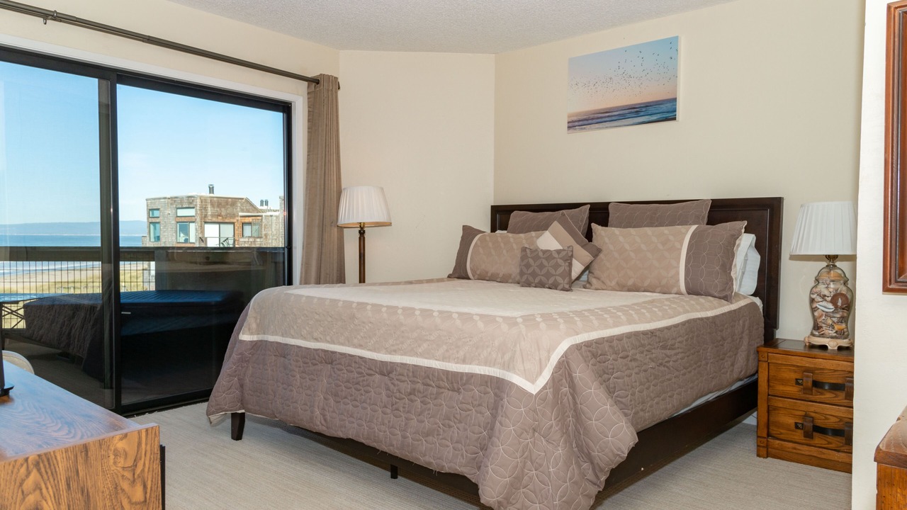 Photo of Bedroom in Pajaro Dunes