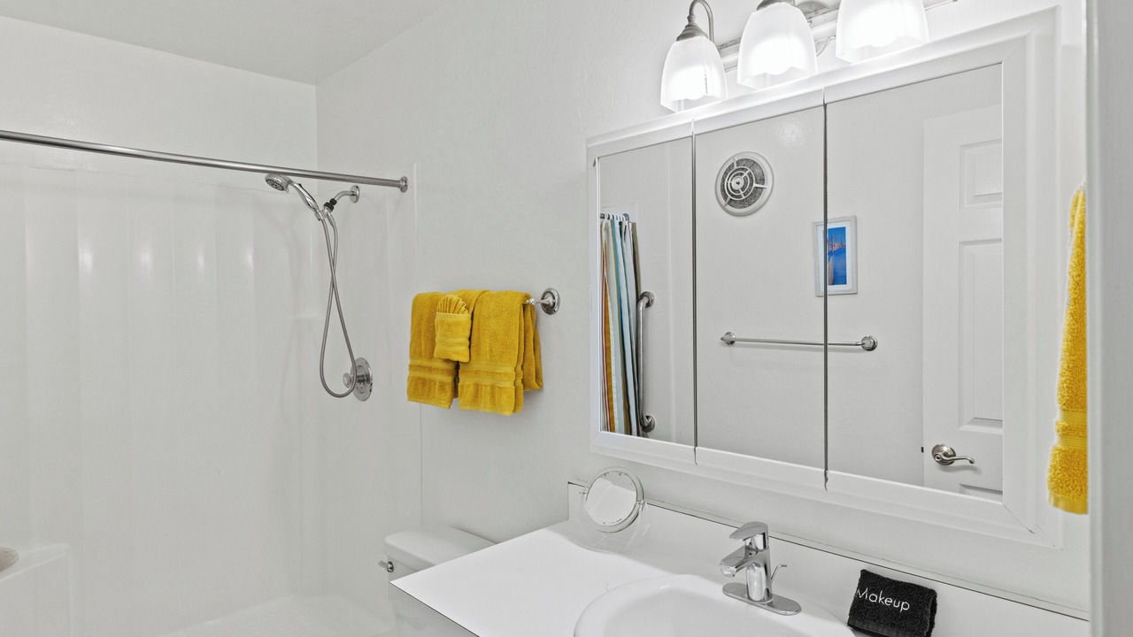 Photo of Bathroom in Pajaro Dunes