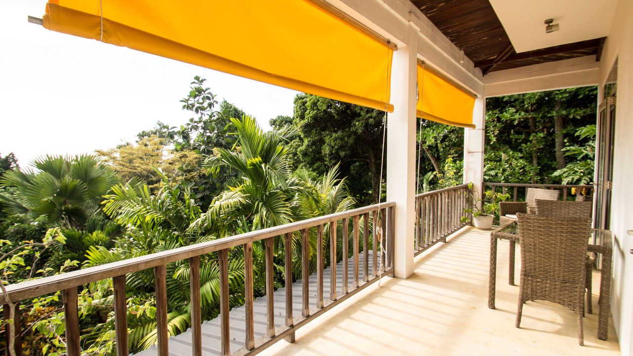 Photo of Patio Balcony in Mare Anglaise