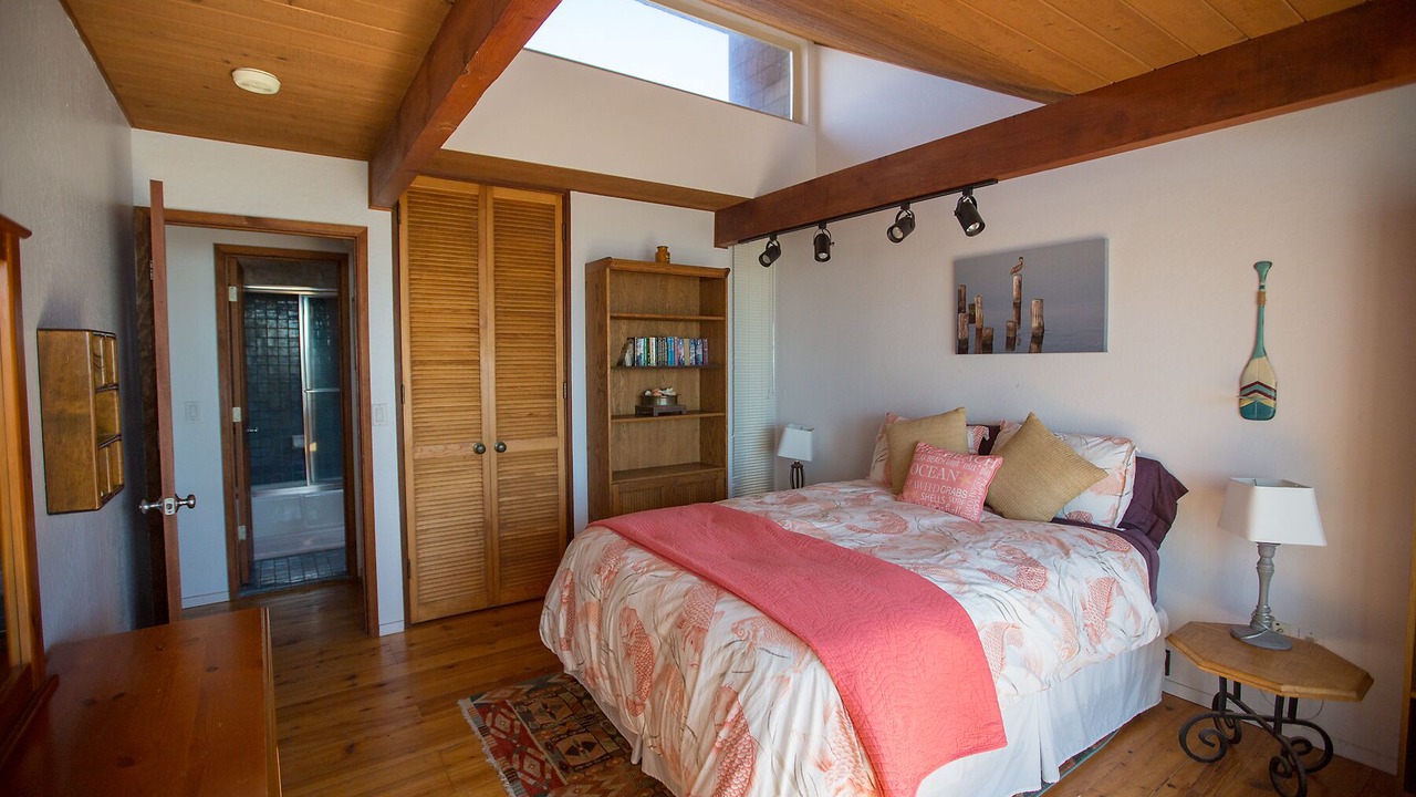 Photo of Bedroom in Watsonville