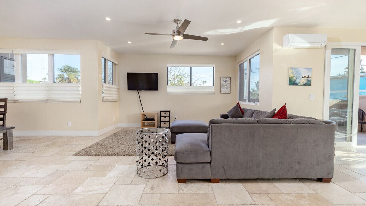 Photo of Livingroom in Westside Santa Cruz