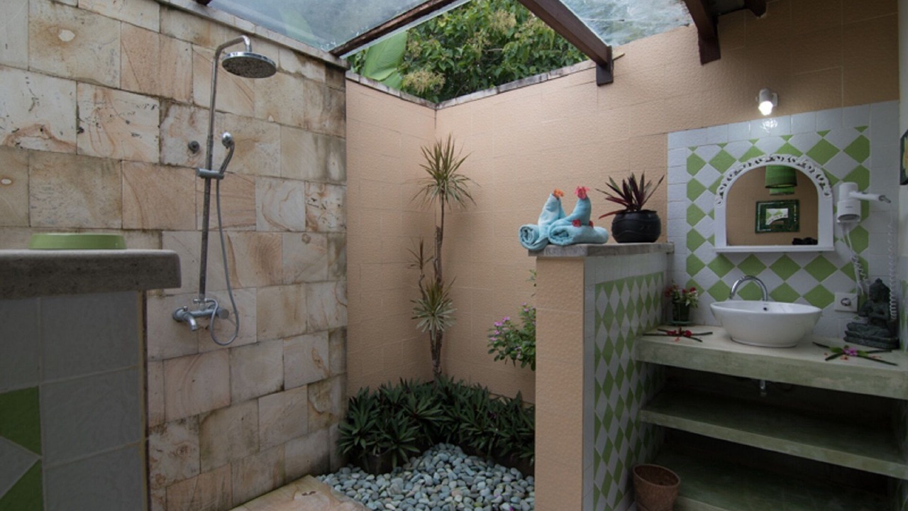 Photo of Bathroom in Kampial
