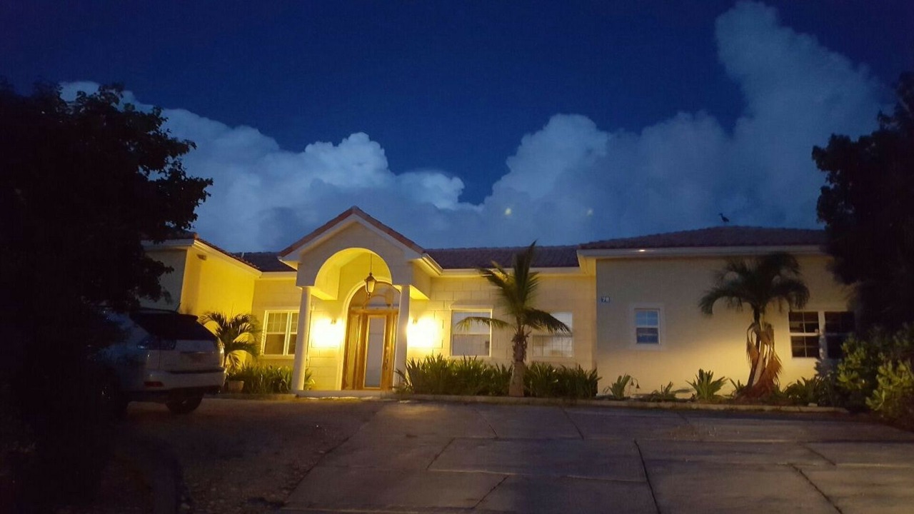 Photo of Outdoor in Leeward Settlement