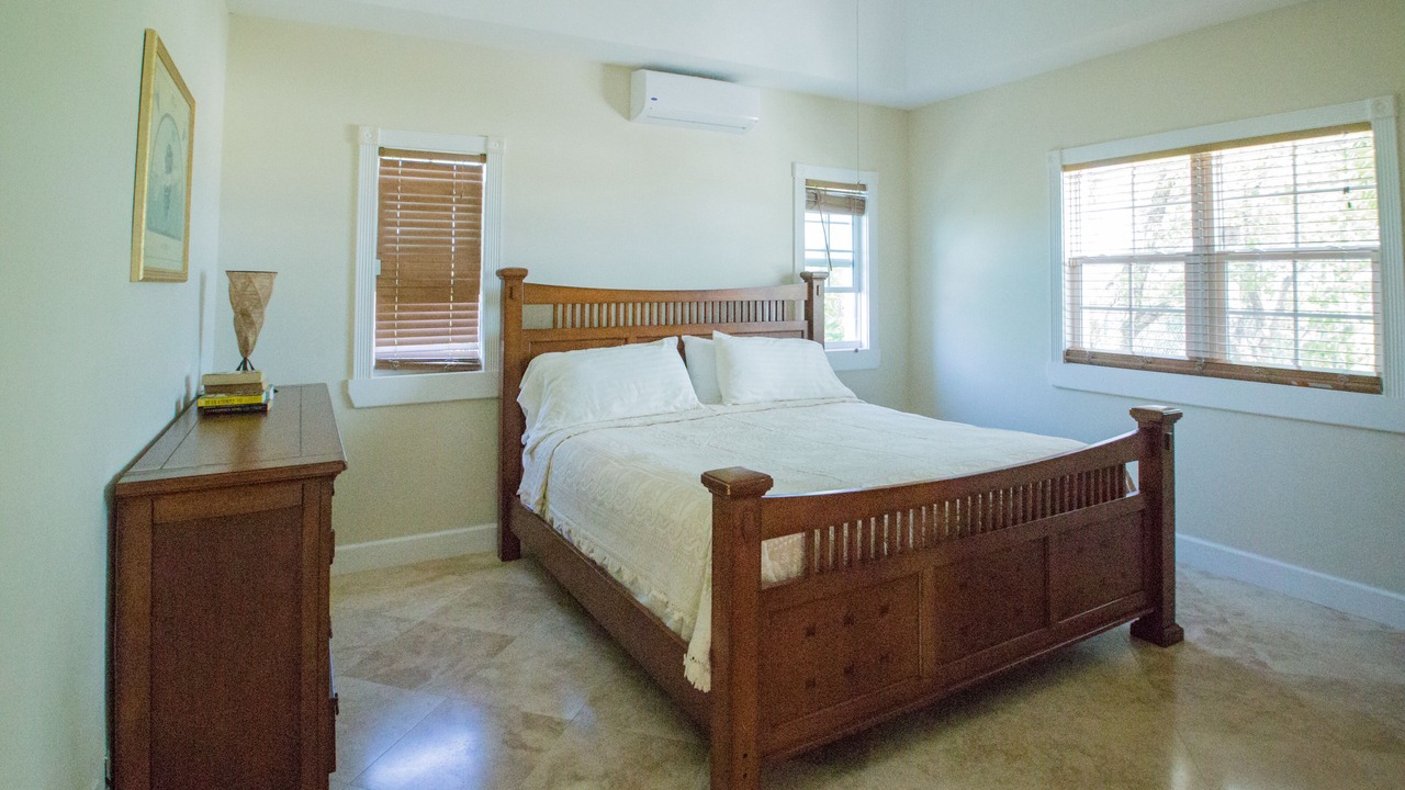 Photo of Bedroom in Leeward Settlement