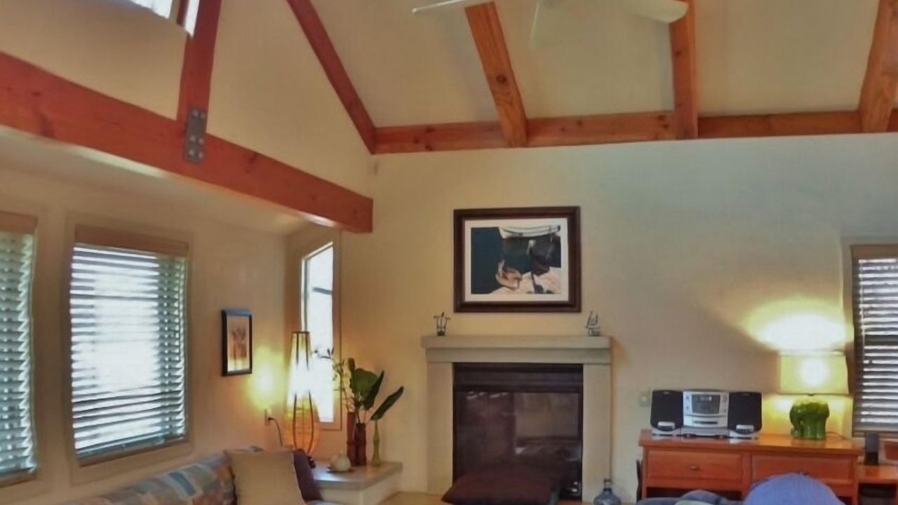Photo of Livingroom in Eastside Santa Cruz