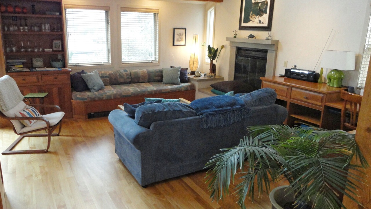 Photo of Livingroom in Eastside Santa Cruz