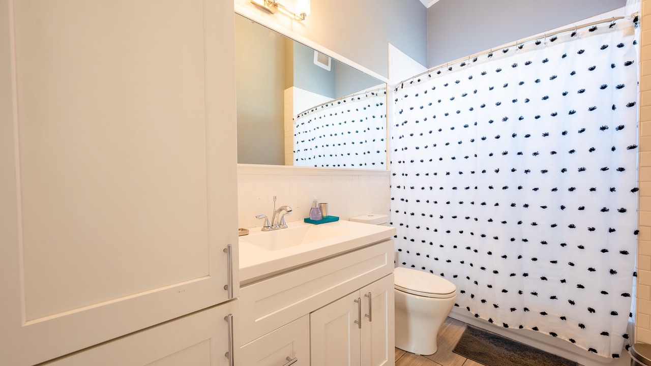 Photo of Bathroom in Bananna Belt