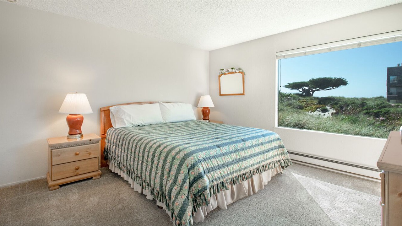 Photo of Bedroom in Pajaro Dunes