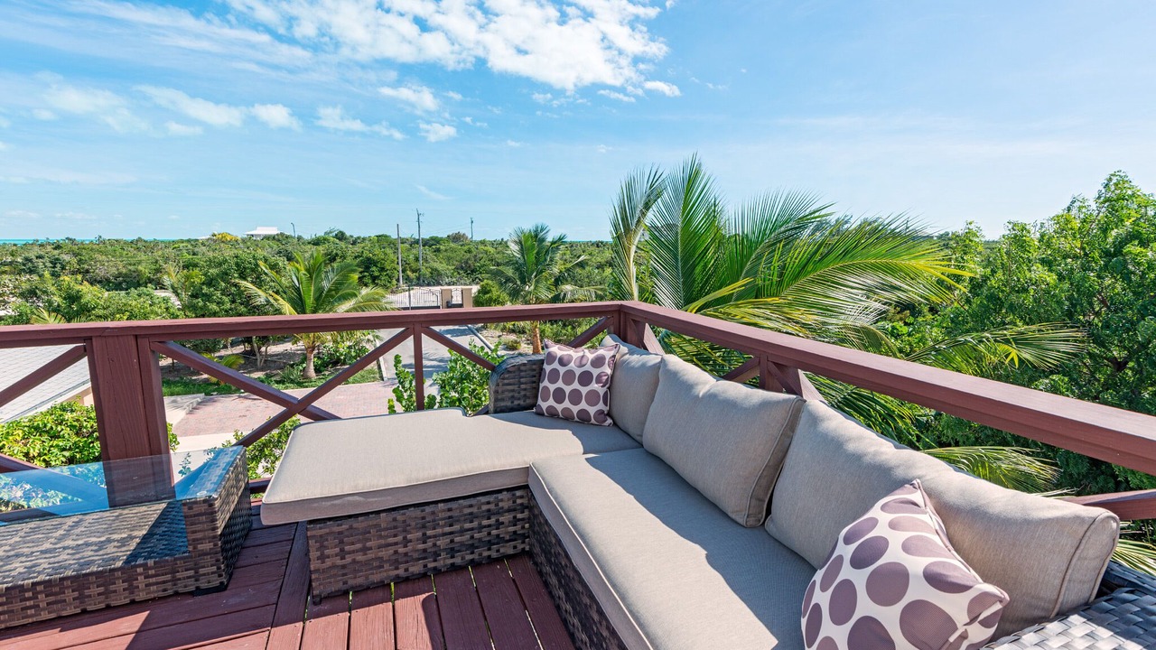 Photo of Patio Balcony in Long Bay Hills