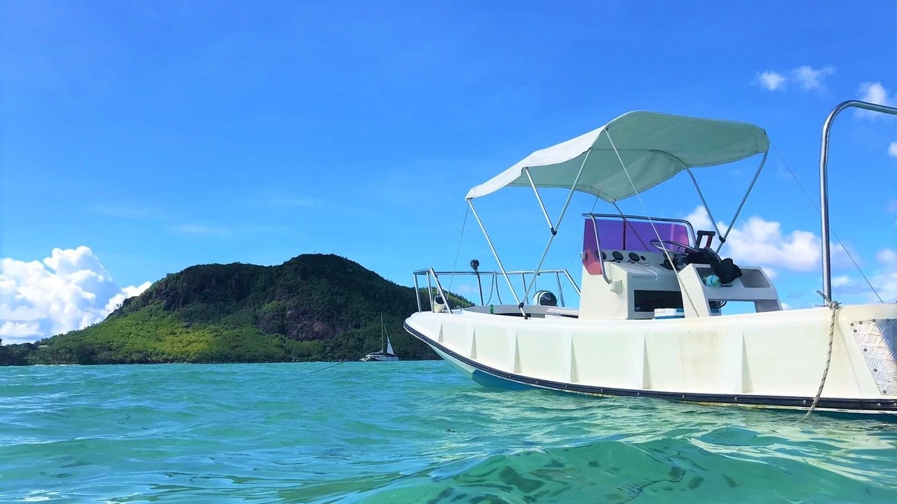 Photo of Others in Cerf Island