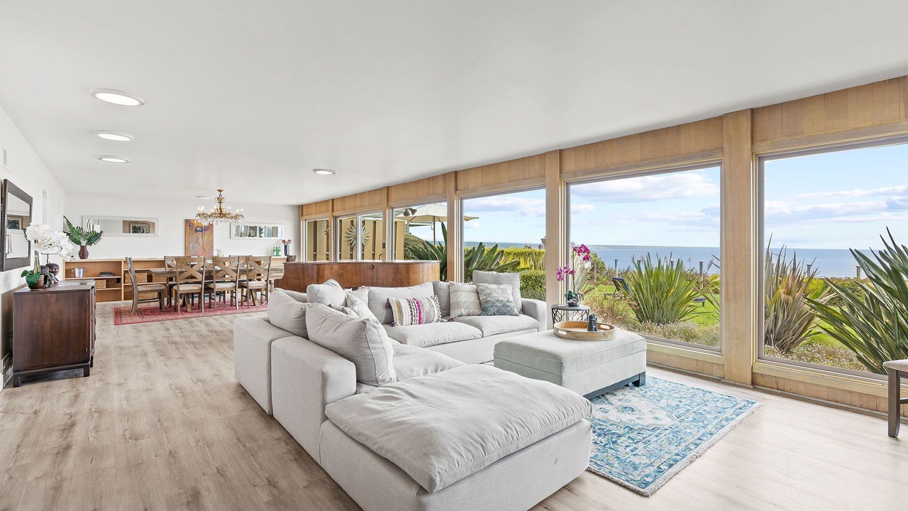 Photo of Bedroom in Opal Cliffs
