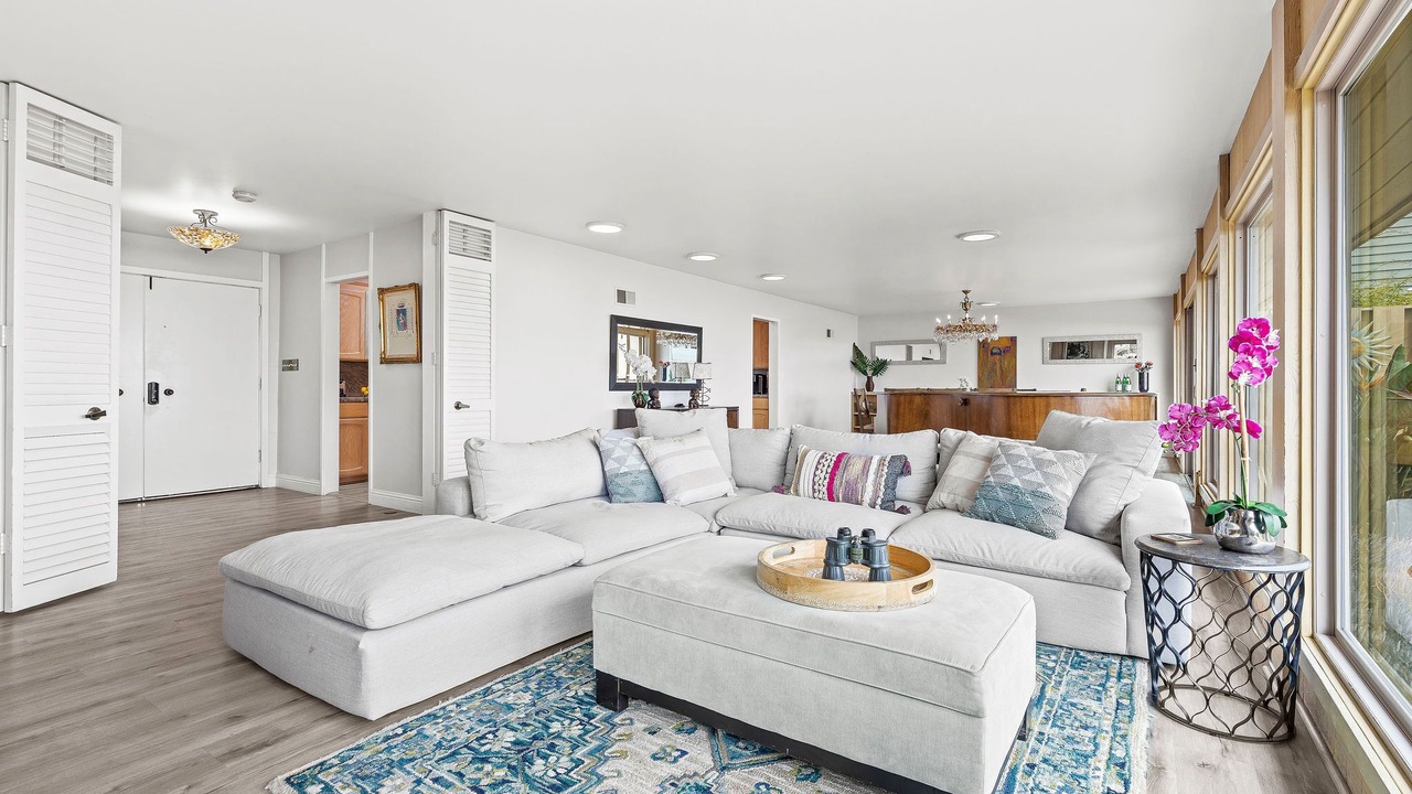 Photo of Livingroom in Opal Cliffs