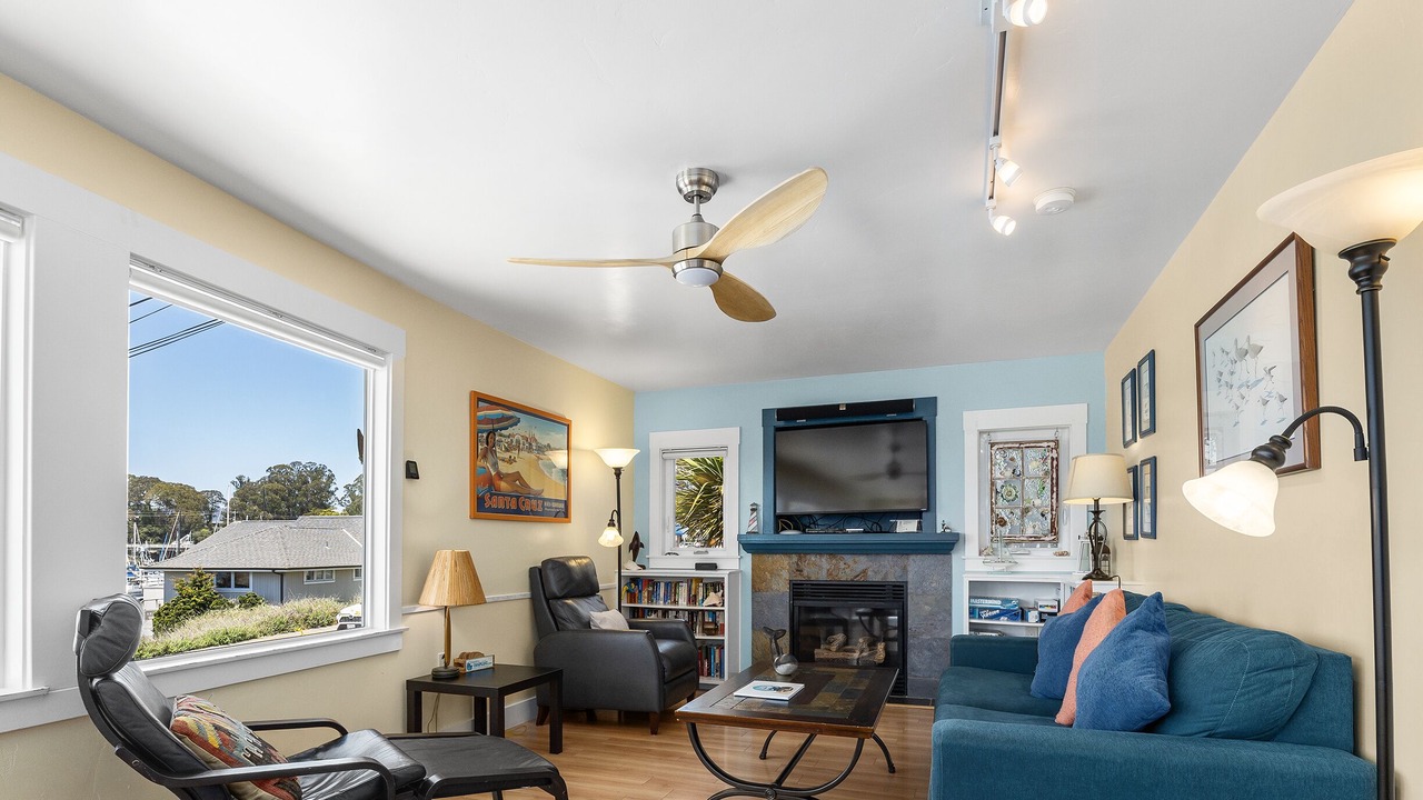 Photo of Livingroom in Eastside Santa Cruz