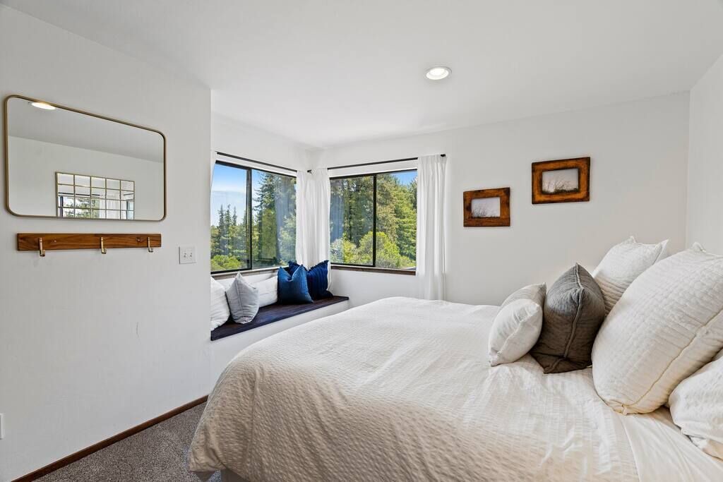 Photo of Bedroom in Aptos