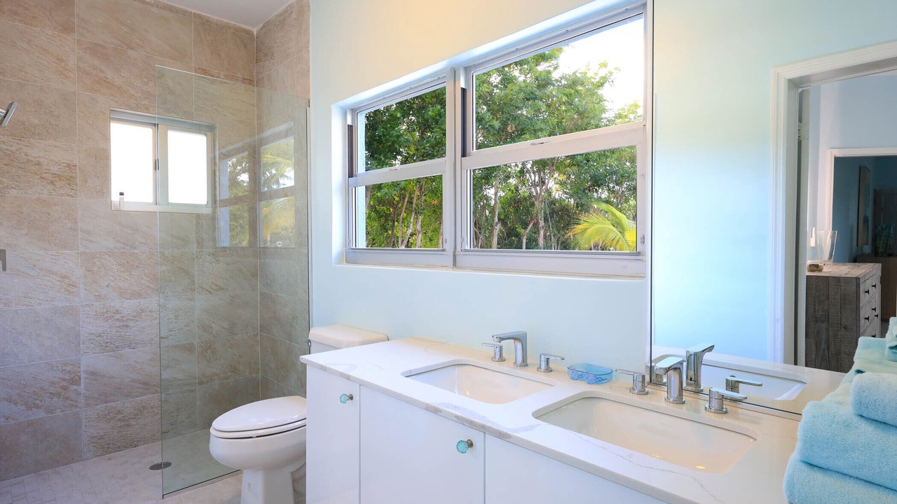 Photo of Bathroom in Leeward Settlement