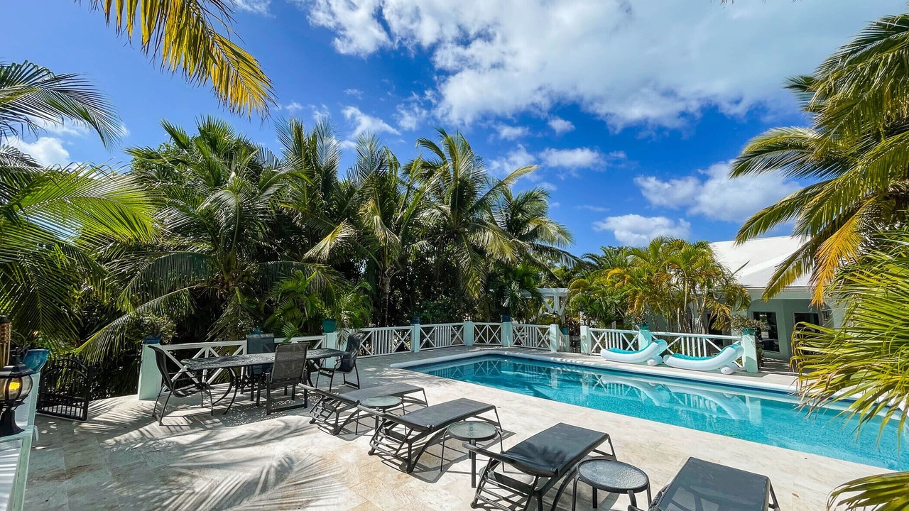Photo of Outdoor in Leeward Settlement