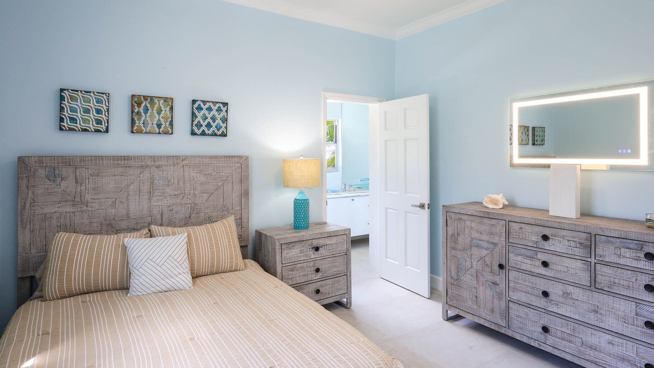 Photo of Bedroom in Leeward Settlement