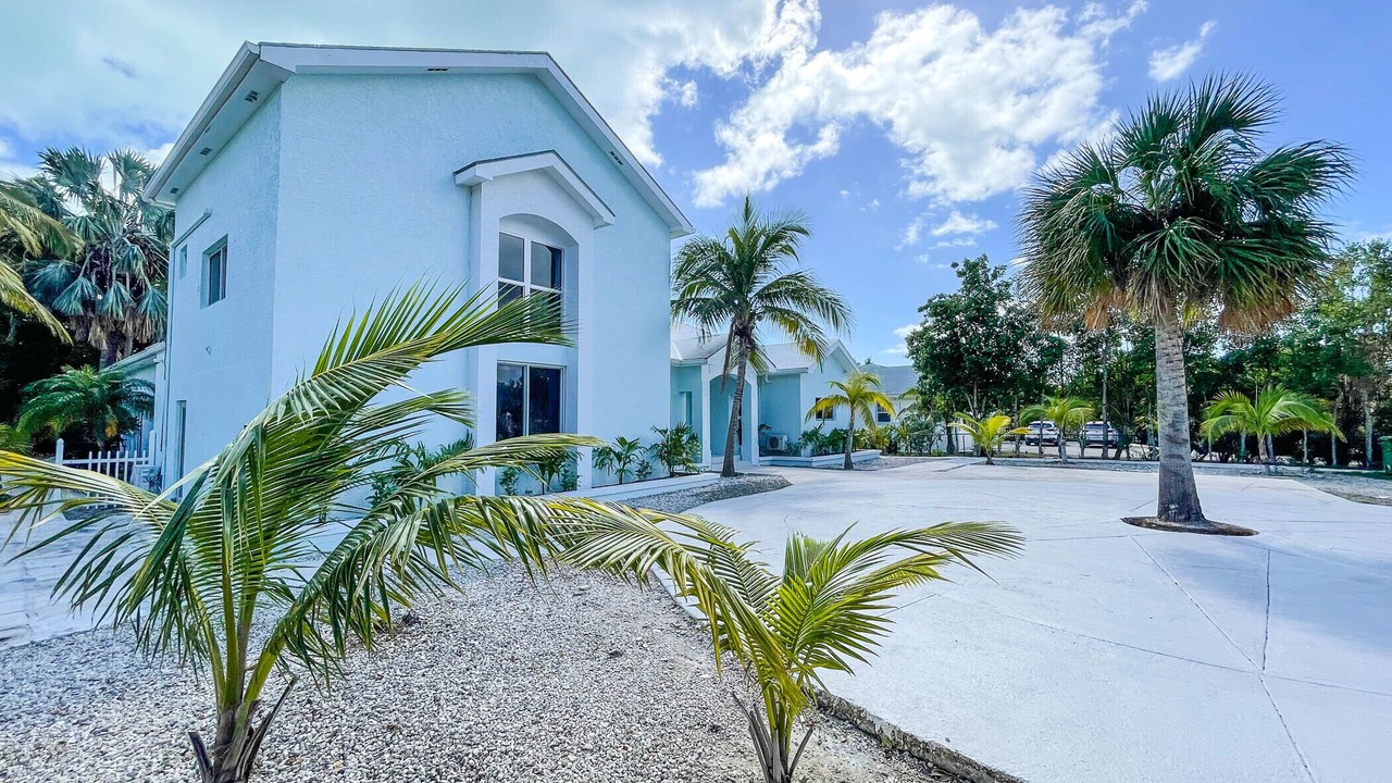 Photo of Outdoor in Leeward Settlement