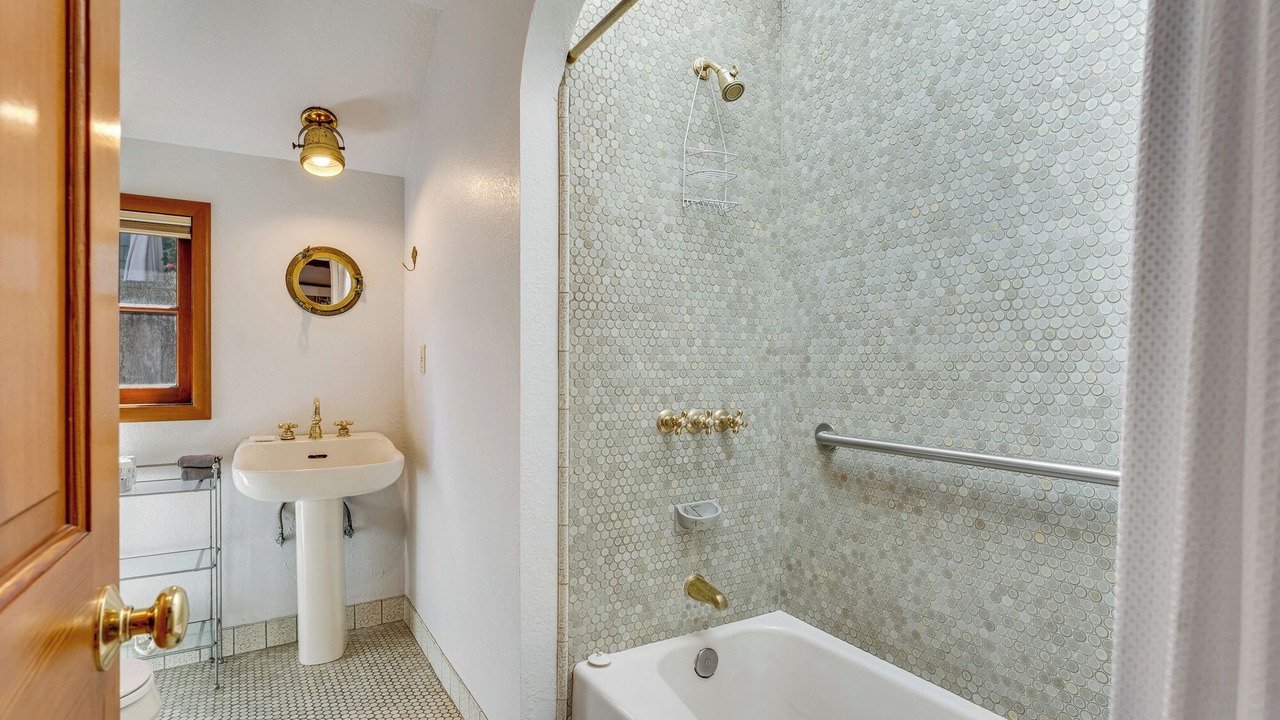Photo of Bathroom in Seabright