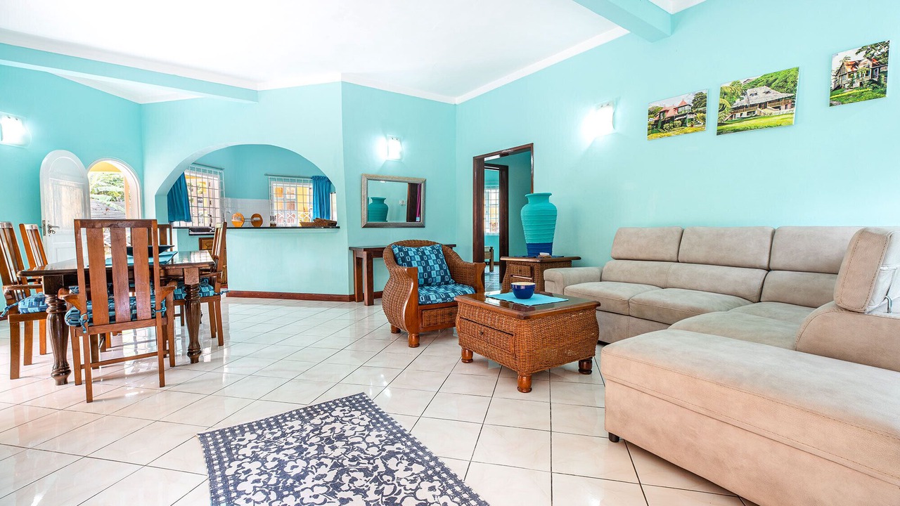 Photo of Livingroom in Beau Vallon