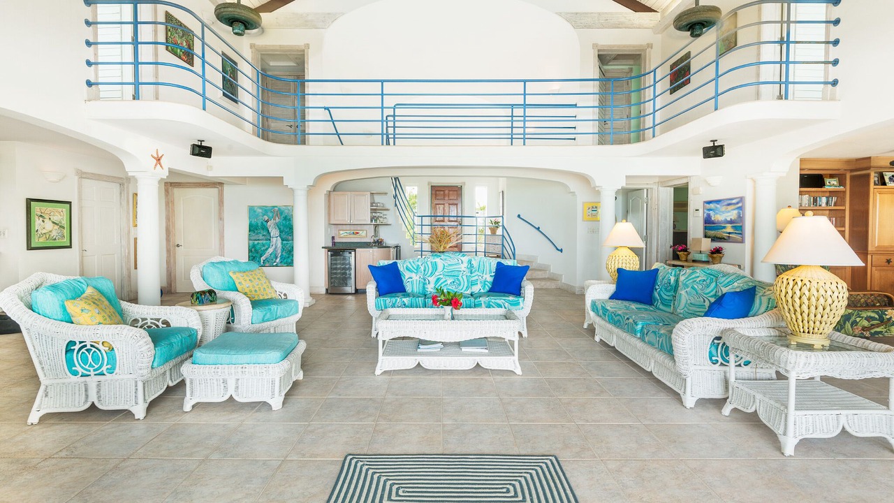 Photo of Livingroom in Grace Bay West