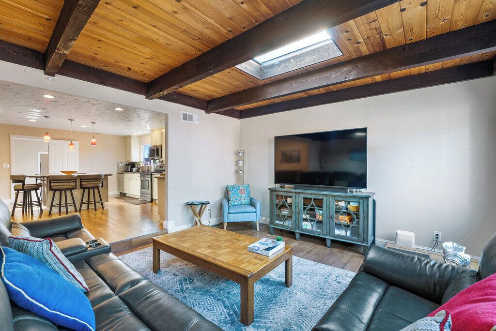 Photo of Livingroom in Westside Santa Cruz