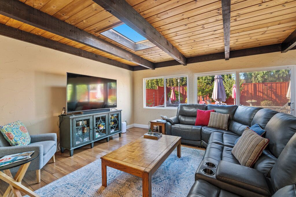Photo of Livingroom in Westside Santa Cruz