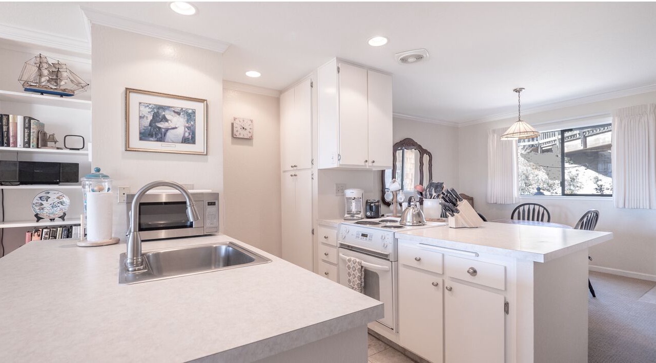 Photo of Kitchen in Pajaro Dunes