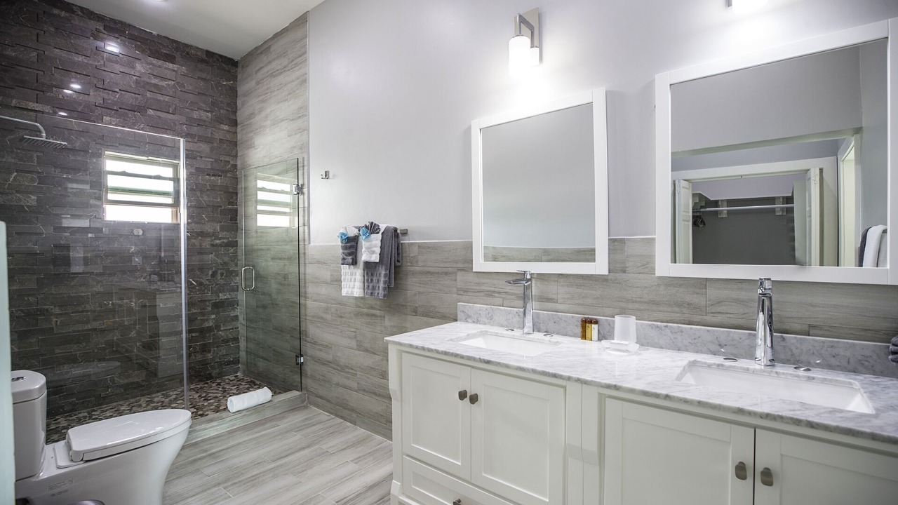 Photo of Bathroom in Long Bay