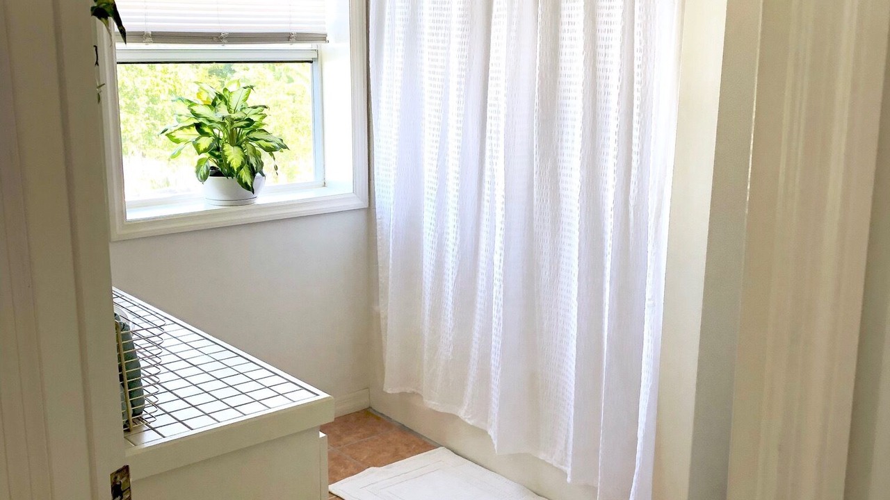 Photo of Bathroom in Discovery Bay