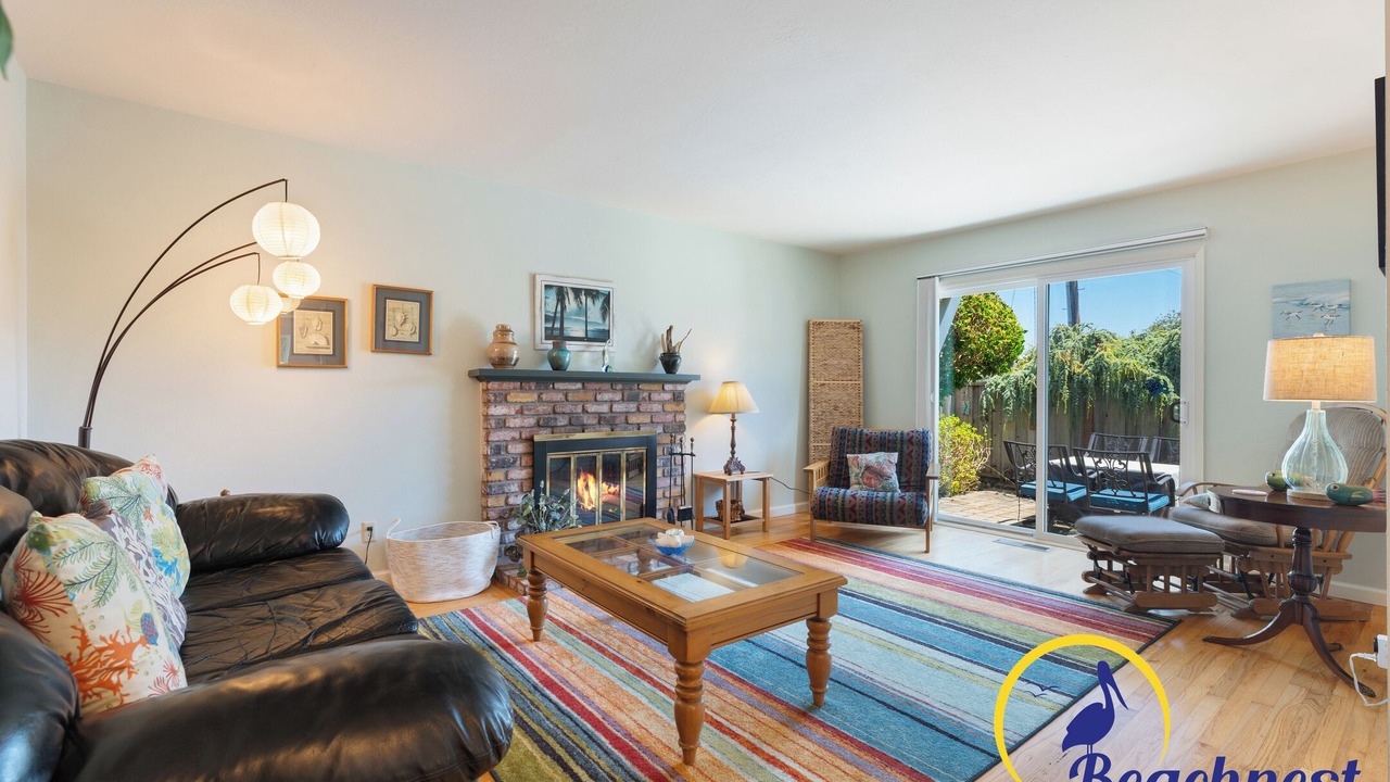 Photo of Livingroom in Westside Santa Cruz
