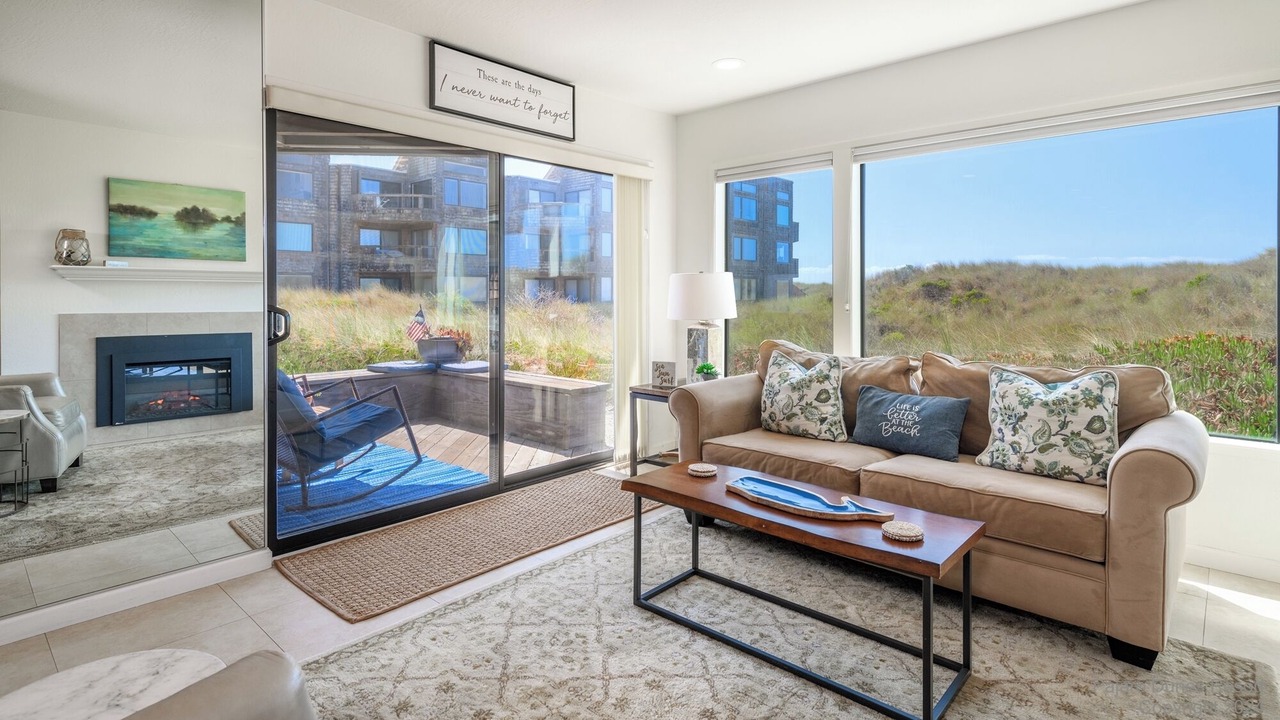 Photo of Livingroom in Pajaro Dunes