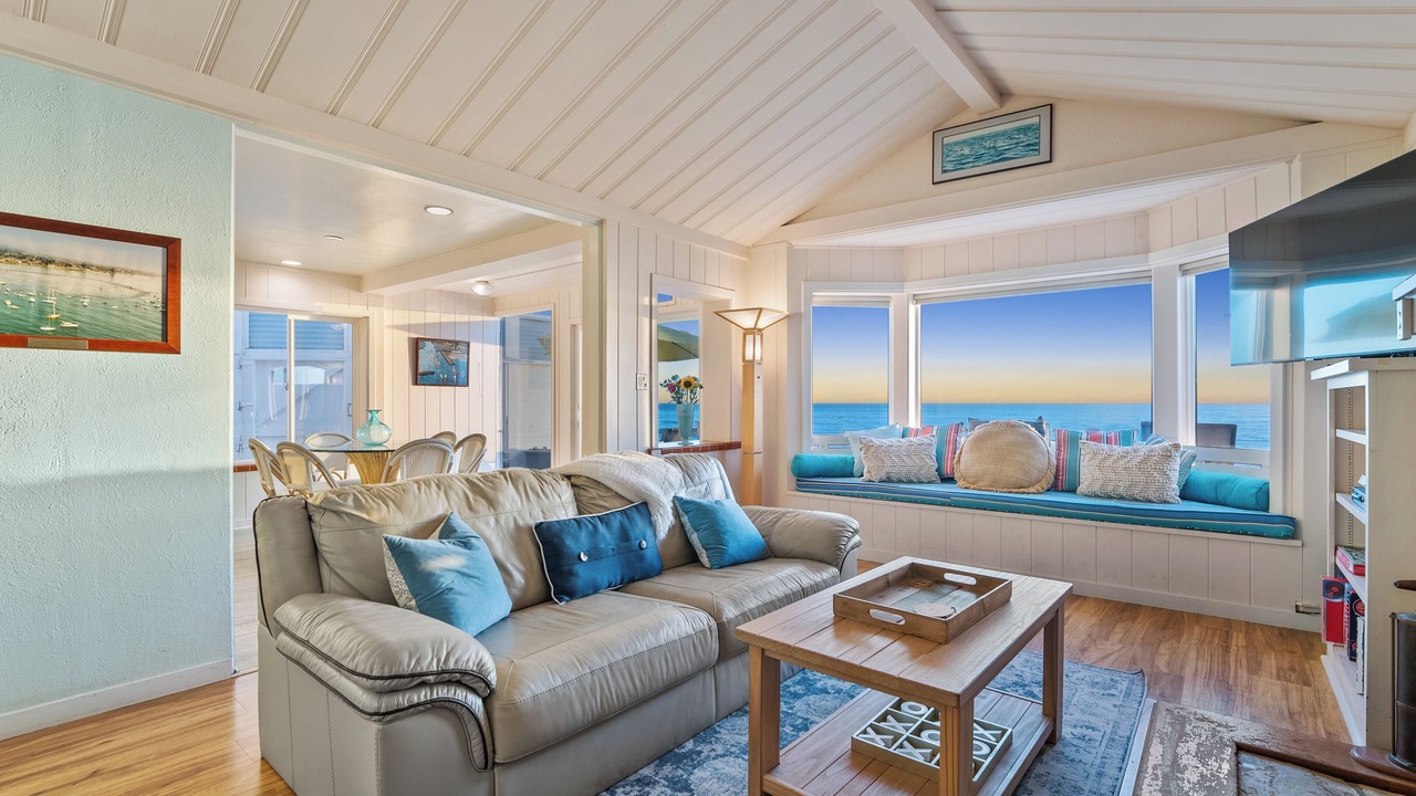 Photo of Bedroom in Opal Cliffs