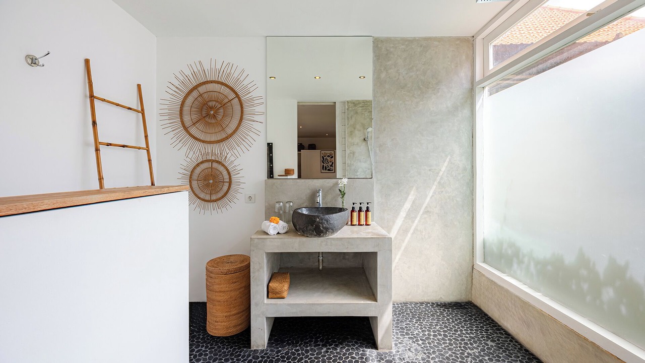 Photo of Bathroom in Petitenget