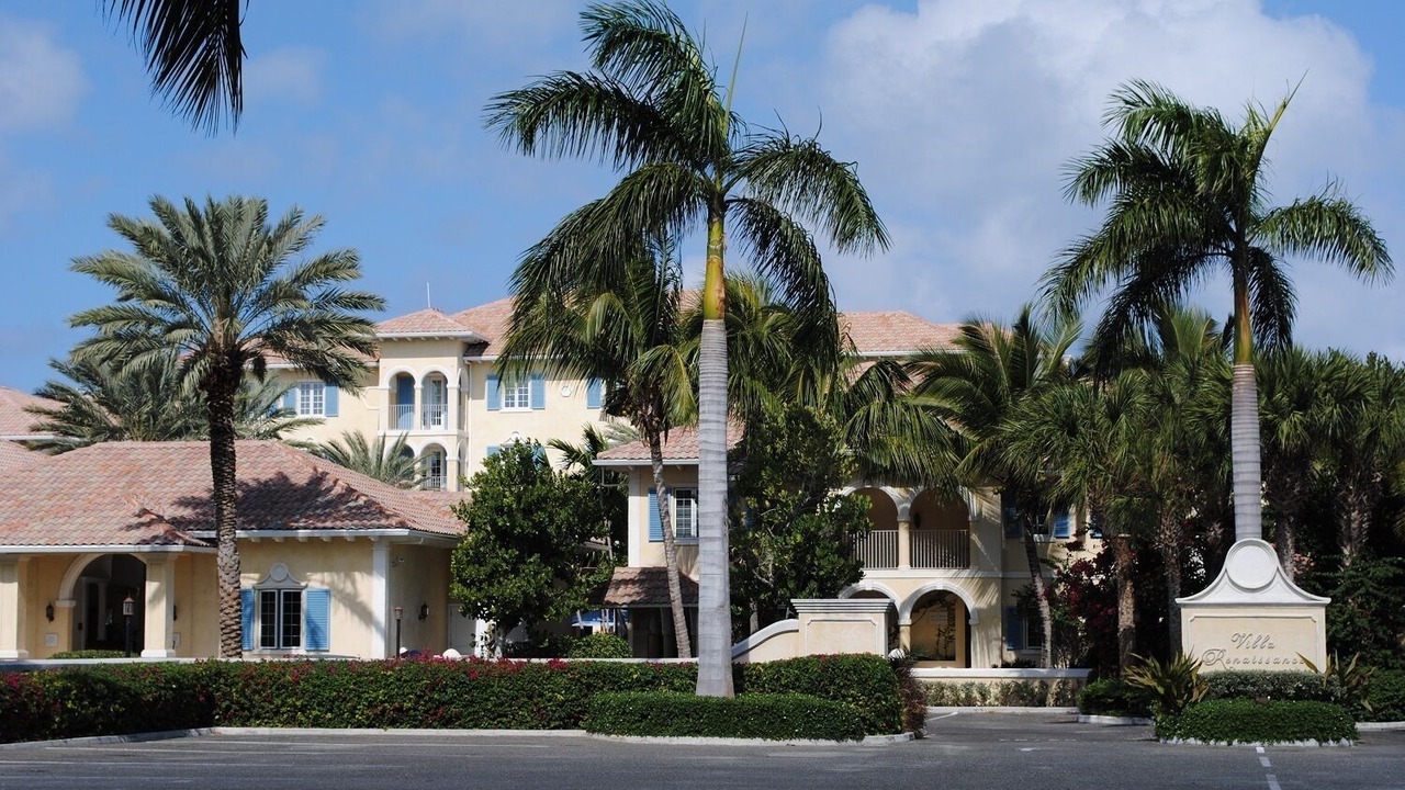 Photo of Others in Grace Bay