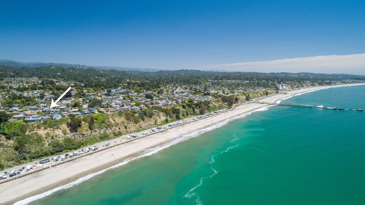 Photo of Others in Aptos