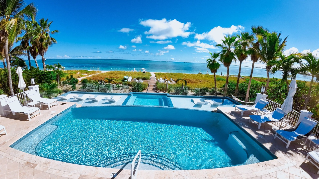 Photo of Outdoor in Grace Bay West
