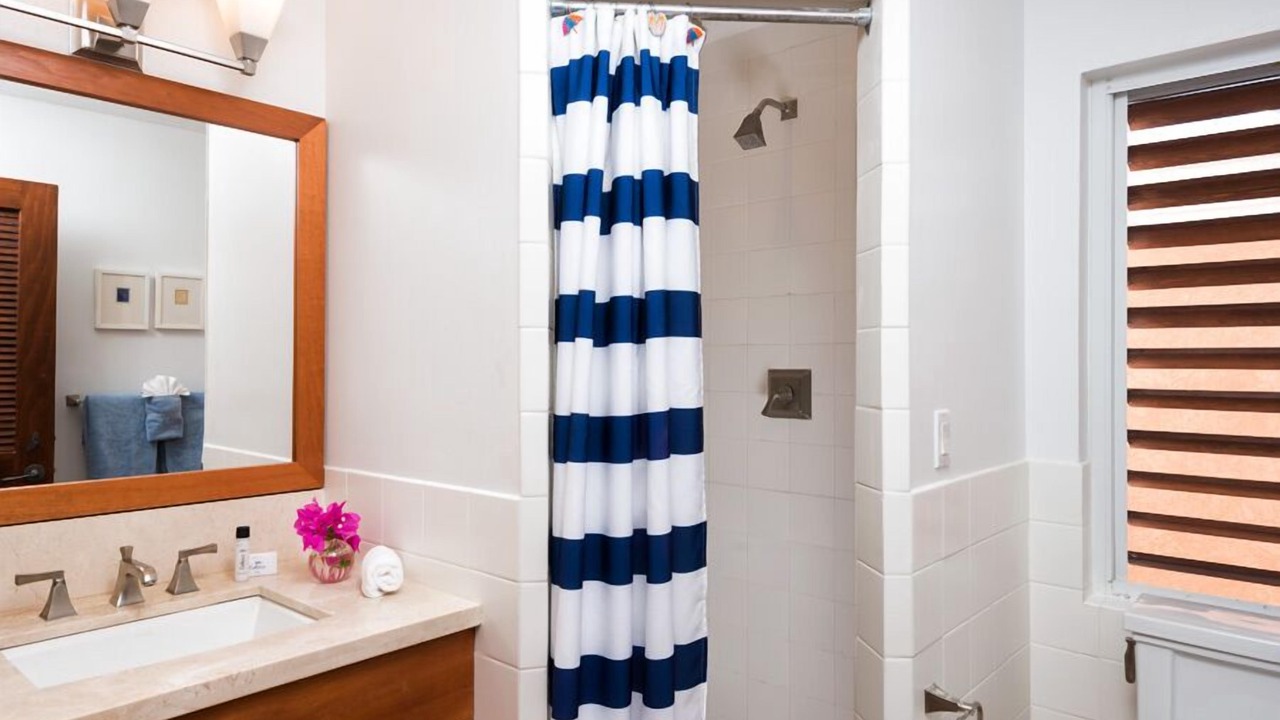 Photo of Bathroom in Venetian Road Settlement