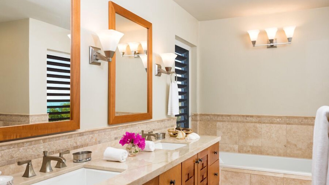 Photo of Bathroom in Venetian Road Settlement