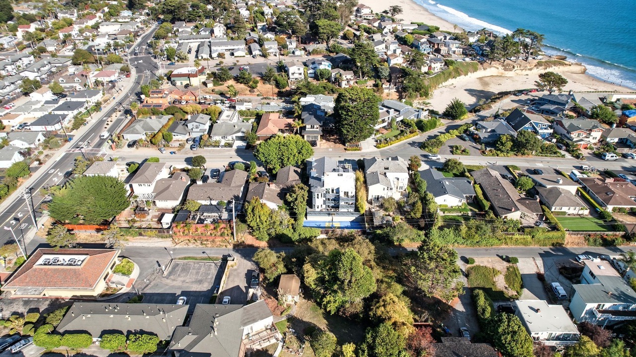 Photo of Outdoor in Eastside Santa Cruz