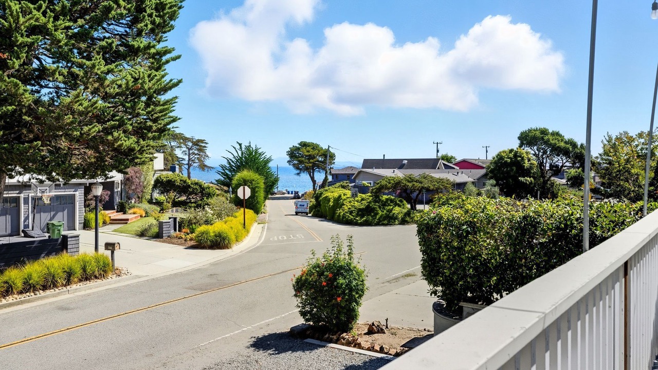Photo of Patio Balcony in Eastside Santa Cruz
