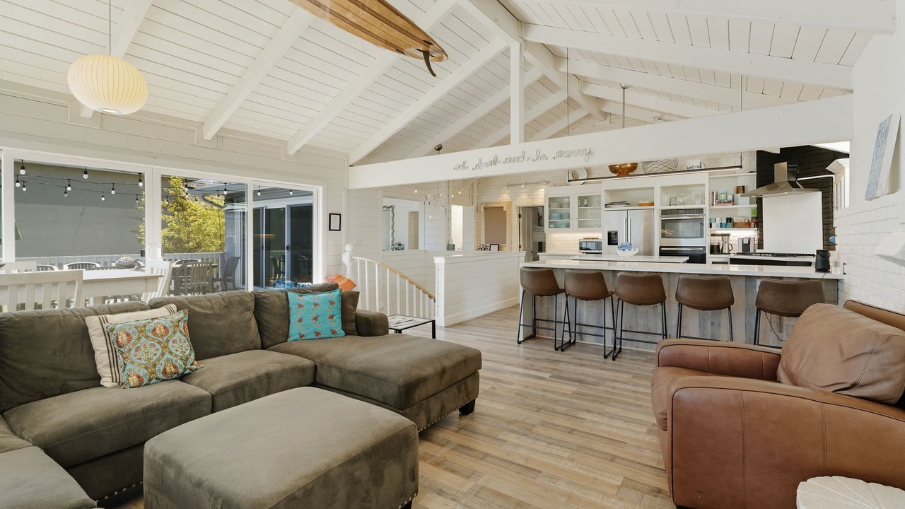 Photo of Livingroom in Eastside Santa Cruz