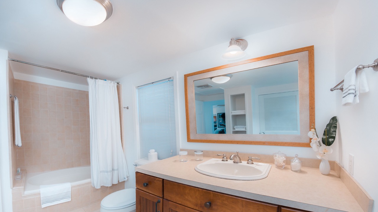 Photo of Bathroom in Cockburn Town