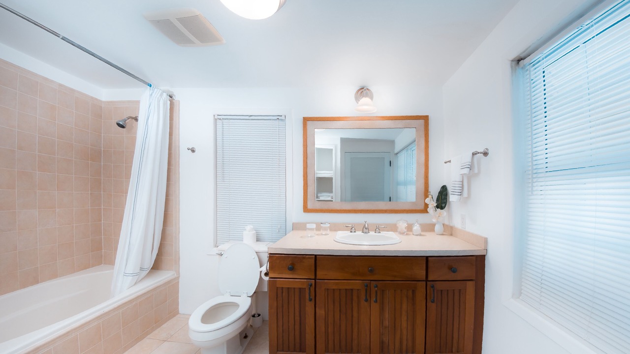 Photo of Bathroom in Cockburn Town