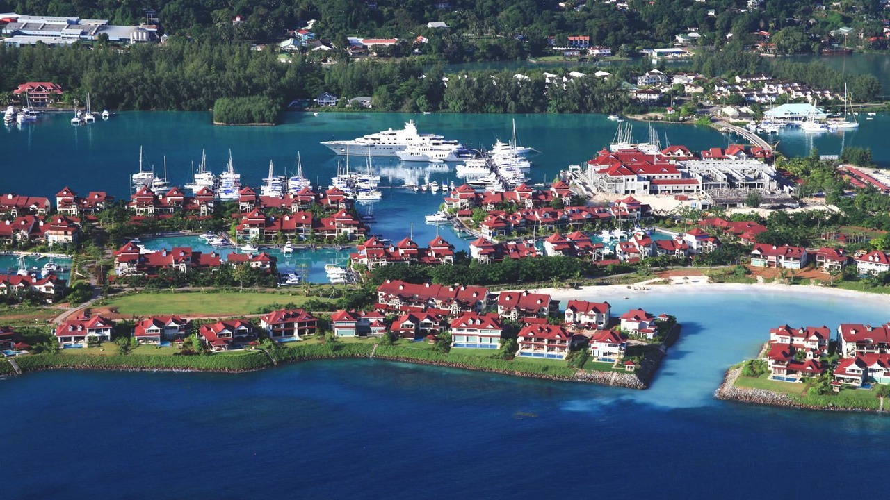 Photo of Others in Eden Island